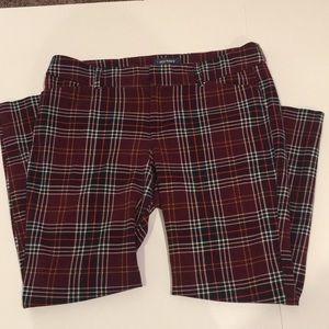 Old Navy Pixie Mid- Rise Pant. Size 12.
